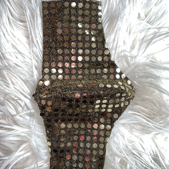 Gold/Black Sequined Face Mask - Picture 3 of 3